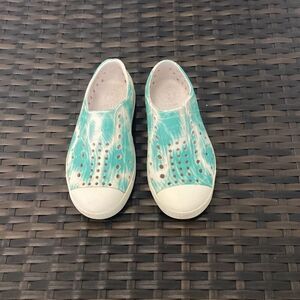 Native Jeffersons shoes  children’s size 10 ￼